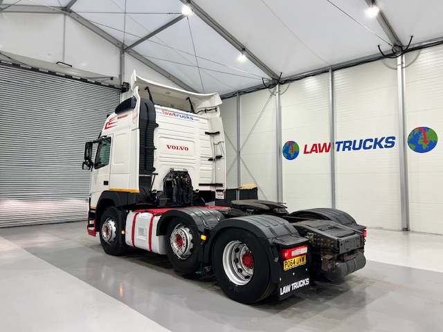 Volvo FM 450 6×2 Midlift Tractor Unit