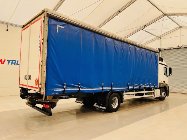 Mercedes Actros 1830 Sleeper Cab Curtainsider