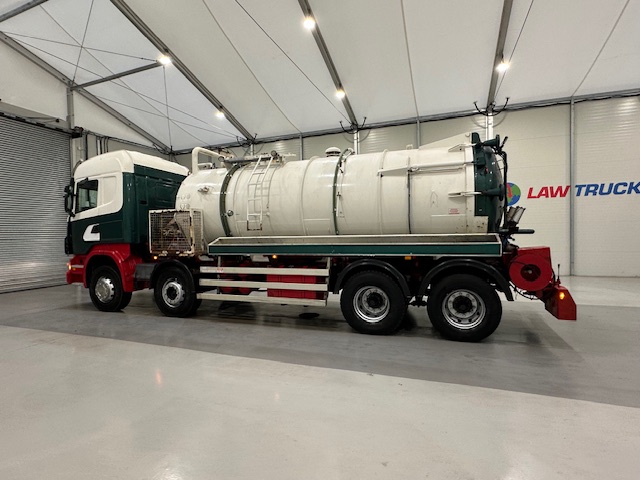 Scania R420 8×4 Highline Vacuum Tanker