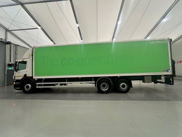 Scania P280 6×2 Rear Lift Day Cab Fridge Box