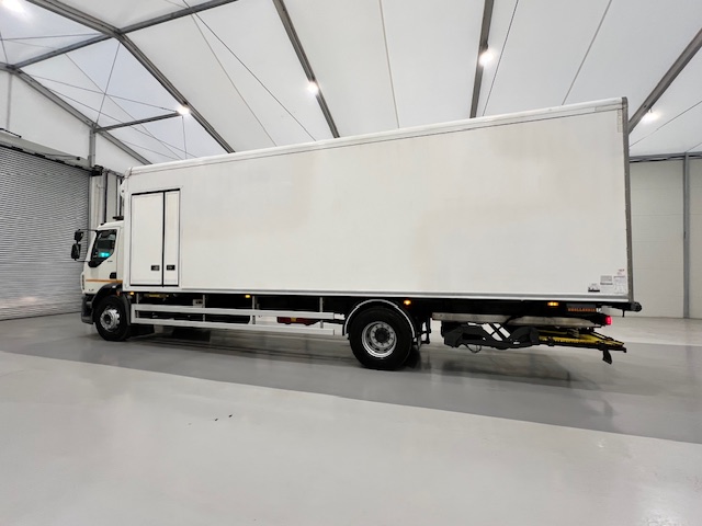 DAF LF 230 4×2 Day Cab Fridge Box