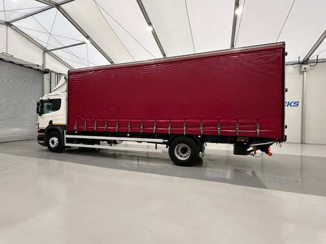 Scania P250 4×2 Sleeper Cab Curtainsider