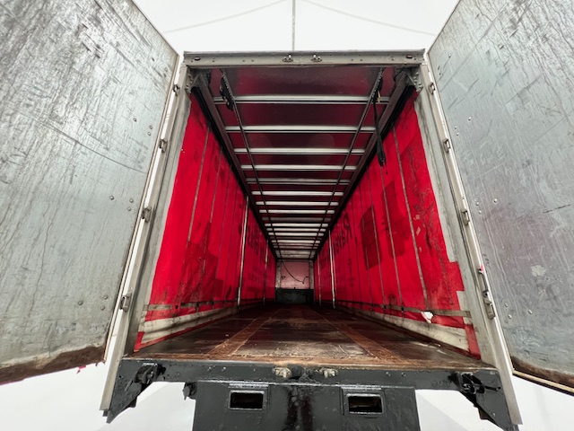 Montracon Tri Axle 4.2m Curtainsider Trailer Moffat Brackets