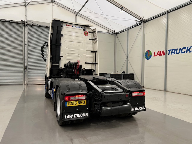 Volvo FH 500 6×2 Midlift Tractor Unit