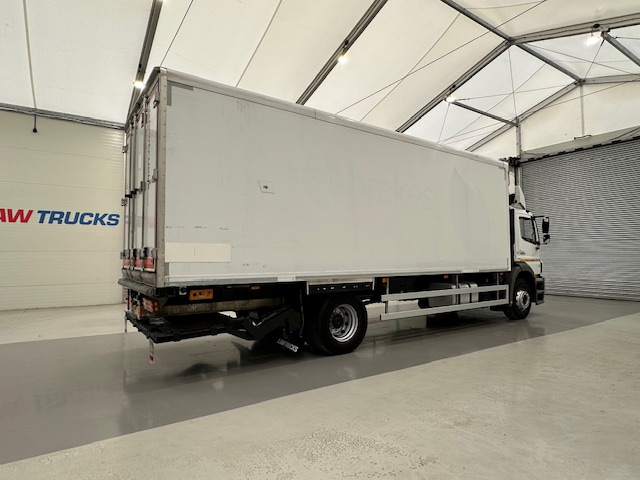 Mercedes Axor 1824 Day Cab Fridge Box