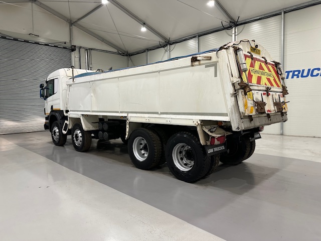 Scania P400 8×4 Sleeper Cab Tipper Manual
