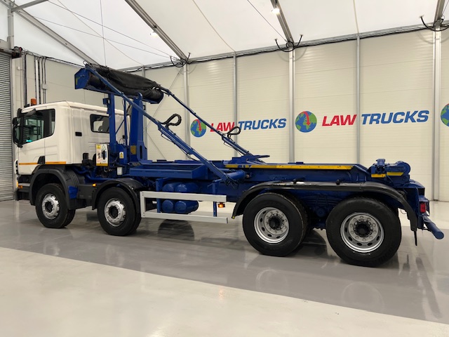 Scania P360 8×4 Day Cab Hookloader Manual
