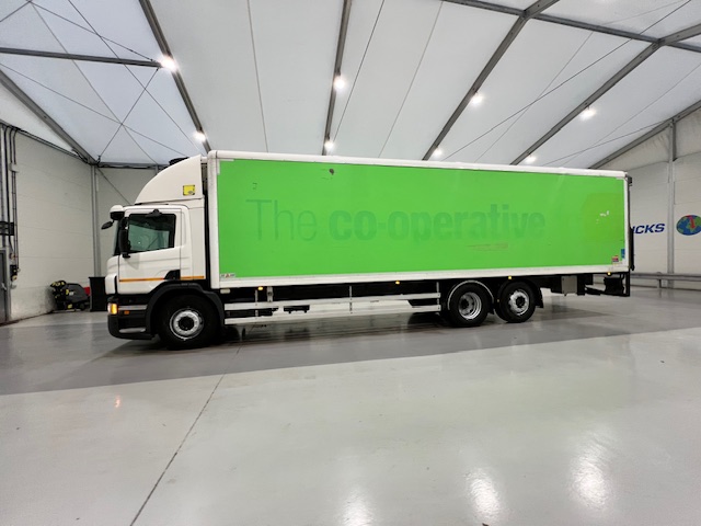 Scania P280 6×2 Rear Lift Day Cab Fridge Box