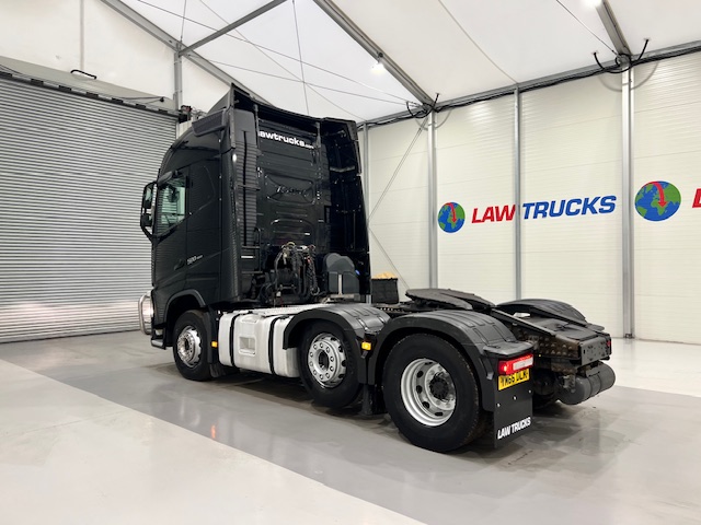 Volvo FH 500 6×2 Midlift Tractor Unit Safari Edition