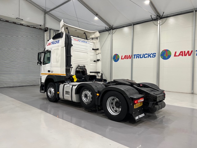 Volvo FM 450 6×2 Midlift Tractor Unit