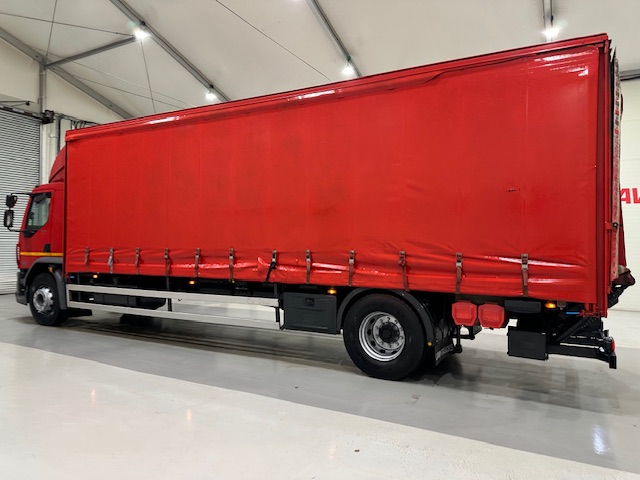 DAF LF 250 Sleeper Cab Curtainsider