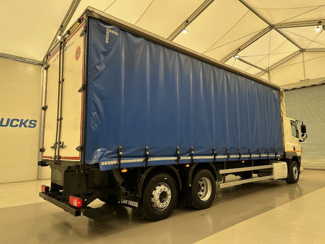 DAF CF 330 6×2 Rear Lift Sleeper Cab Curtainsider