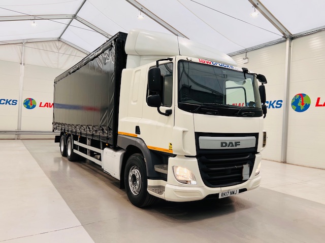 DAF CF 330 6×2 Rear Lift Sleeper Cab Curtainsider