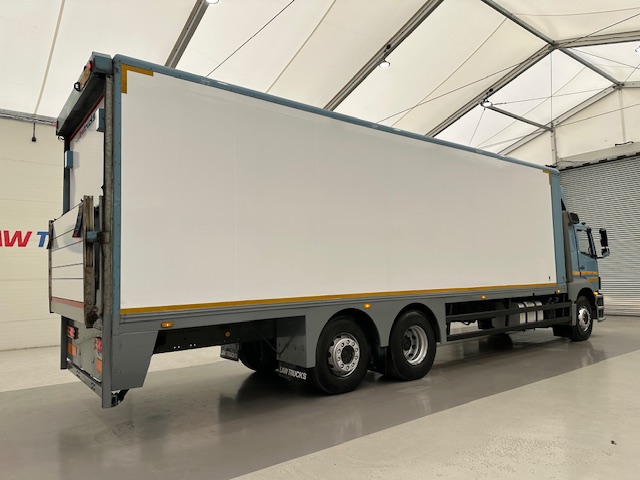 Mercedes Axor 2529 Rear Lift Sleeper Cab Box Van