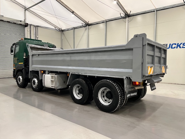 Hino 3241 700 8×4 Sleeper Cab Steel Tipper