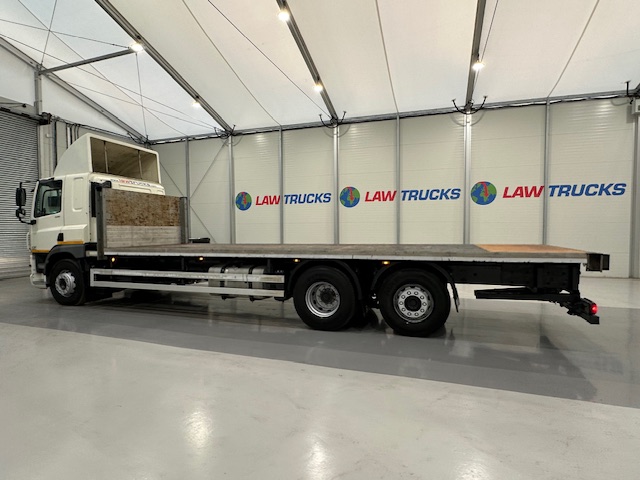 DAF CF 330 6×2 Rear Lift Sleeper Cab Flatbed
