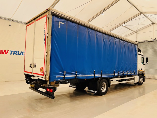 Mercedes Actros 1830 Sleeper Cab Curtainsider