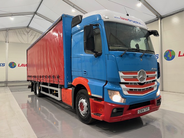 Mercedes Actros 2530 6×2 Sleeper Cab Curtainsider