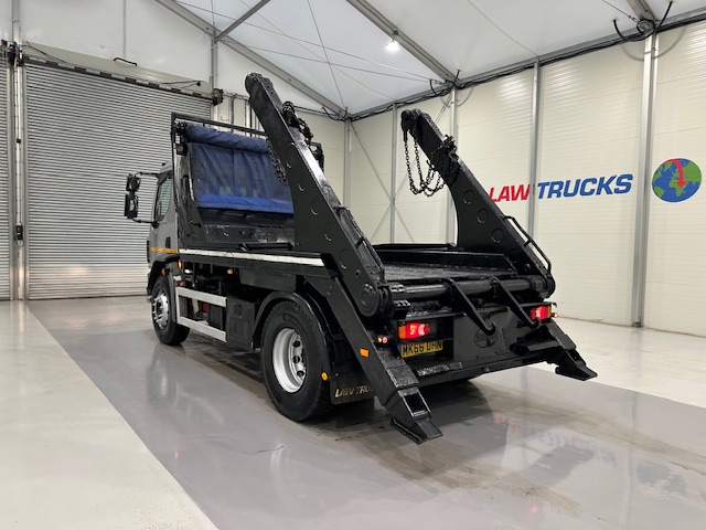 DAF LF 220 Day Cab Skip Loader