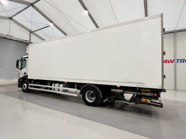 Mercedes Antos 1827 Day Cab Fridge Box