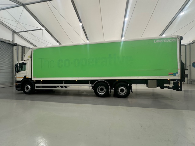 Scania P280 6×2 Rear Lift Day Cab Fridge Box