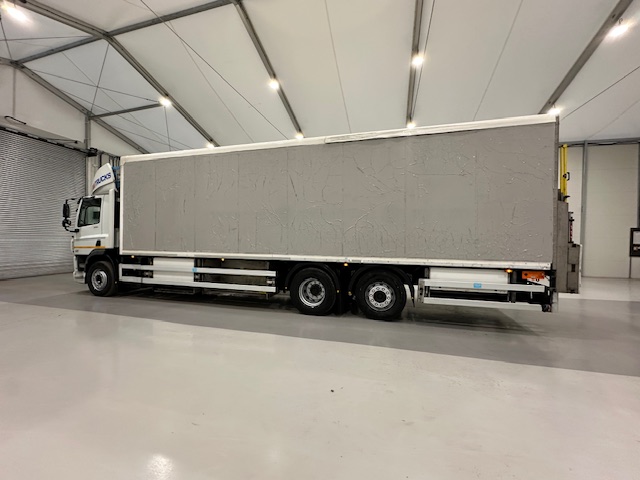 DAF CF 330 Rear Lift Day Cab Fridge Box