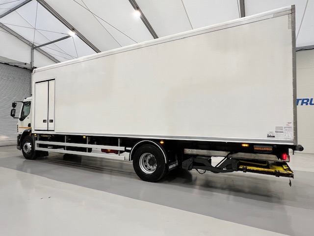 DAF LF 230 4×2 Day Cab Fridge Box