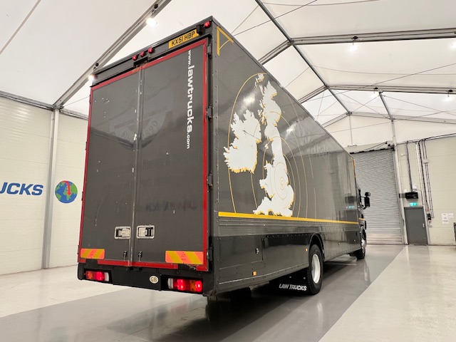 Scania R94 220 4×2 Sleeper Cab Box Van Manual