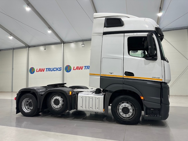 Mercedes Actros 2545 6×2 Midlift Tractor Unit