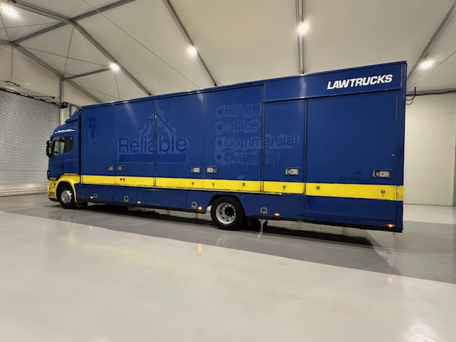 Scania R270 4×2 Sleeper Cab Box Van Manual