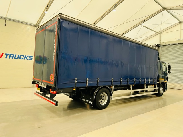 DAF CF 250 4×2 Sleeper Cab Curtainsider