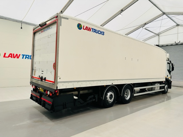 Iveco Stralis 310 Euro 6 6×2 Box Van