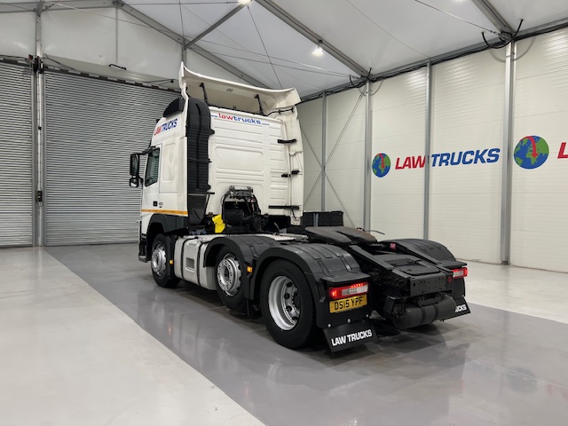 Volvo FM 450 6×2 Midlift Tractor Unit