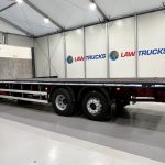 Volvo FM 330 6×2 Rear Lift Sleeper Cab Flatbed - thumbnail
