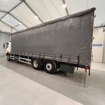 DAF CF75 310 Rear Lift Sleeper Cab Curtainsider - thumbnail