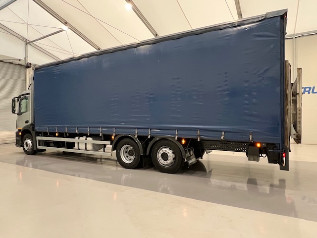 Mercedes Actros 2530 6×2 Day Cab Curtainsider