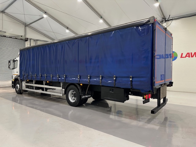 Mercedes 1824 4×2 Day Cab Curtainsider