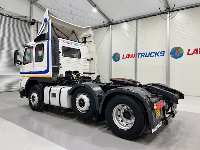 Volvo FM12 420 6×2 Midlift Tractor Unit Manual