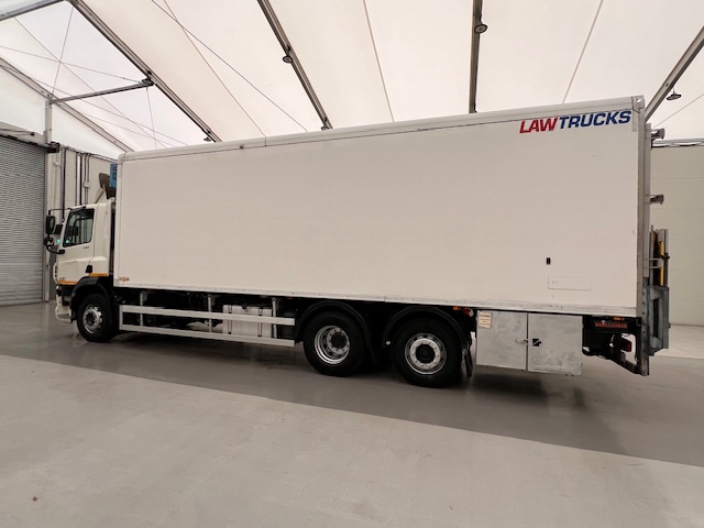 DAF CF 290 6×2 Rear Steer Fridge Box