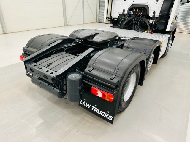 Mercedes Actros 2543 6×2 Midlift Tractor Unit