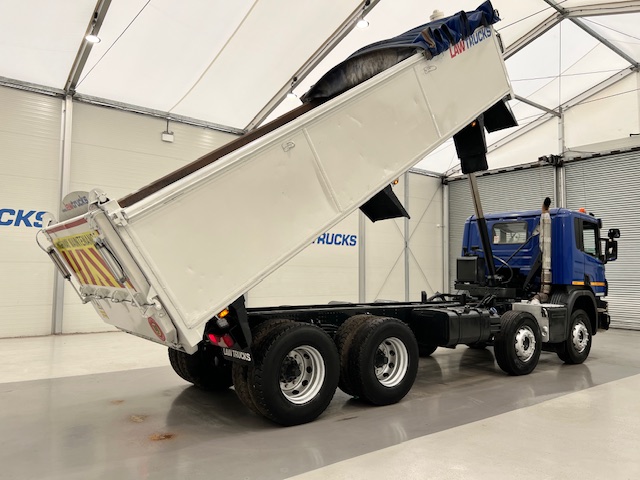 Scania P370 8×4 Rest Cab Tipper Manual