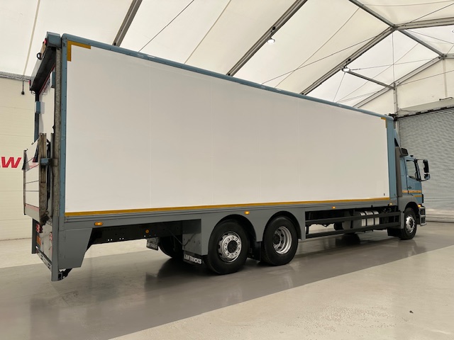 Mercedes Axor 2529 Rear Lift Sleeper Cab Box Van