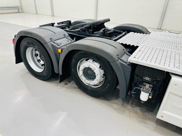 MAN TGX 26.440 6×2 Midlift Tractor Unit