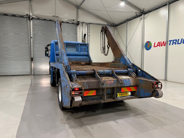 Scania P94 230 4×2 Day Cab Skip Loader