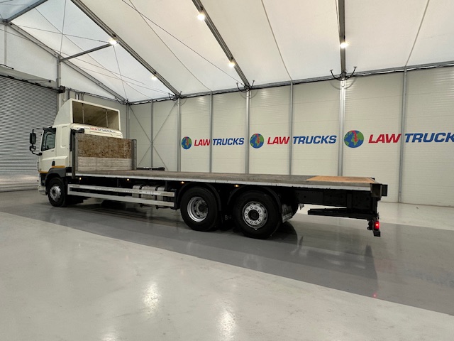 DAF CF 330 6×2 Rear Lift Sleeper Cab Flatbed