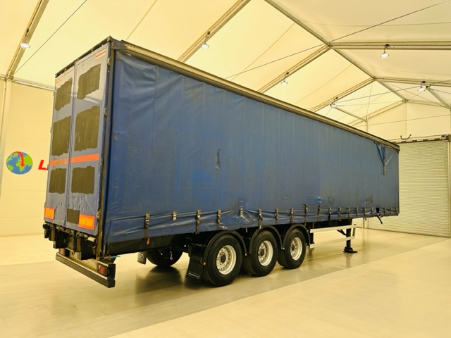 Montracon Tri Axle Curtainsider Trailer
