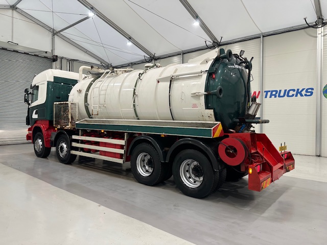 Scania R420 8×4 Highline Vacuum Tanker