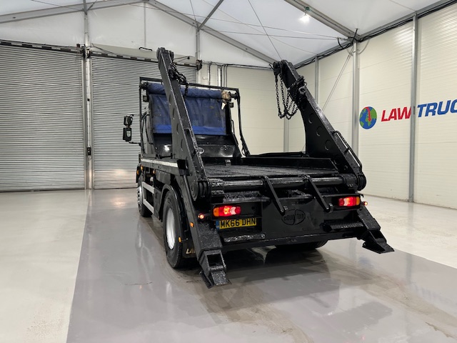 DAF LF 220 Day Cab Skip Loader