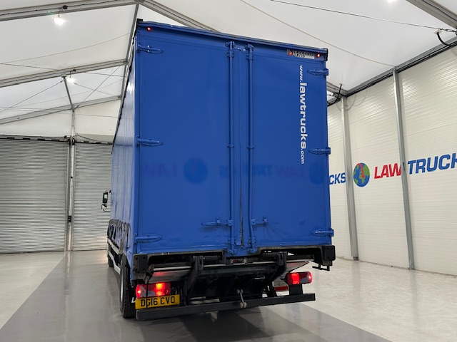 MAN TGM 18.250 4×2 Sleeper Cab Curtainsider