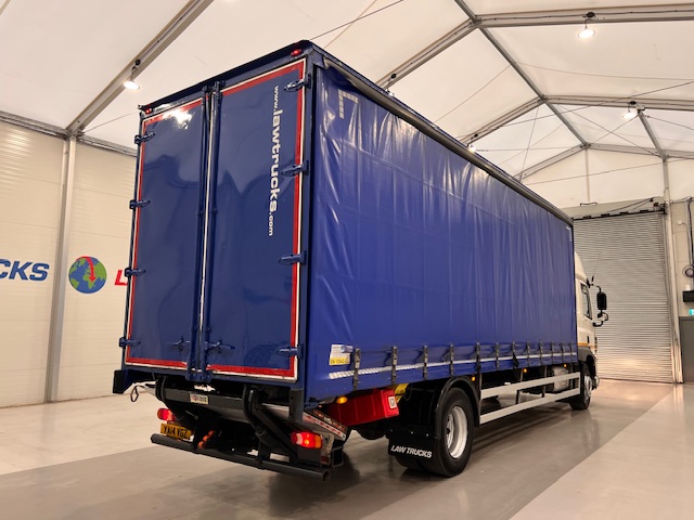 DAF CF 250 Sleeper Cab Curtainsider